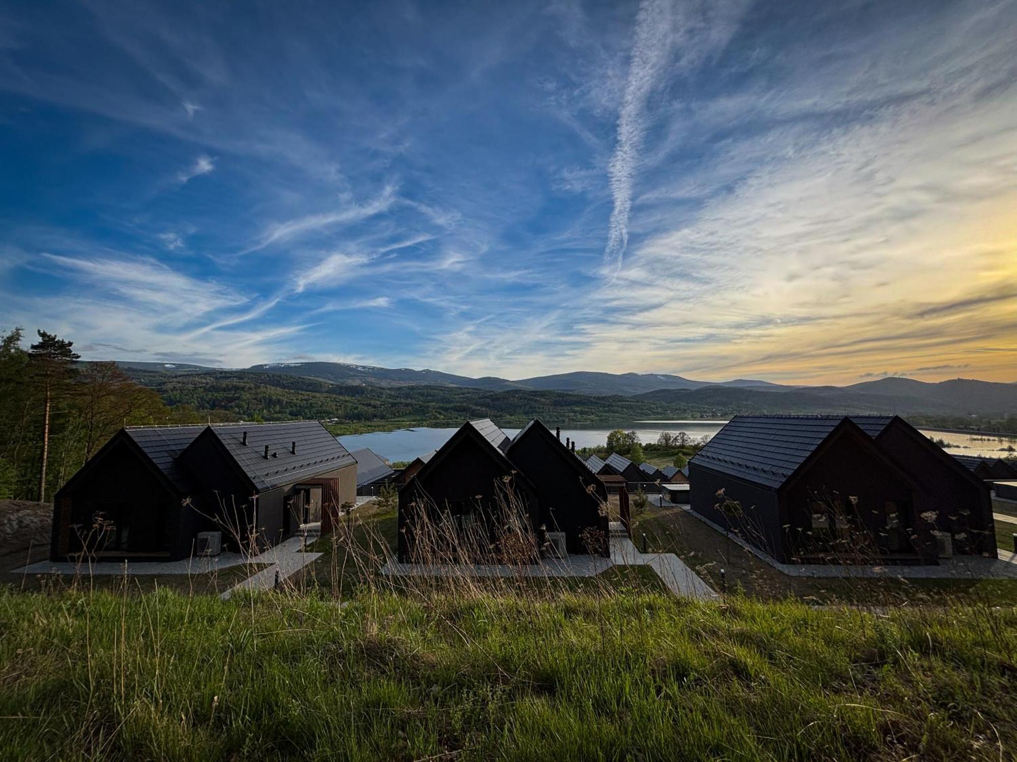 Wille W Lake Hill Karkonosze Resort & Spa Sosnówka Eksteriør billede